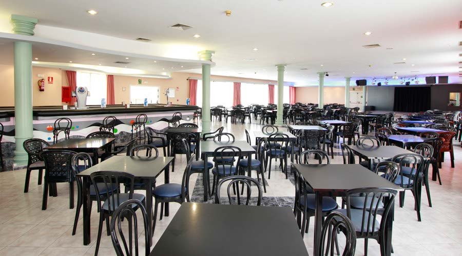 Evening ents bar balmoral hotel benalmadena costa