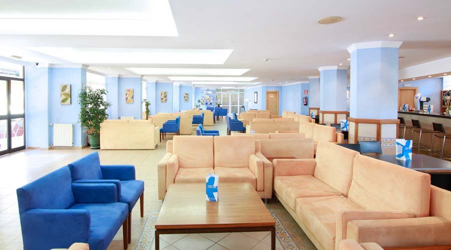 Bar lounge balmoral hotel benalmadena costa