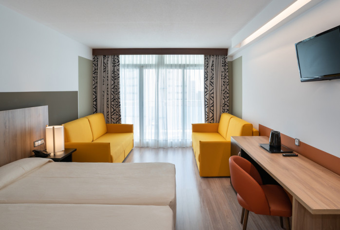 Chambre Double (2 adultes + 2 enfants)